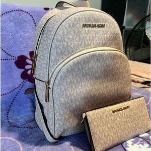 Michael Kors Back pack